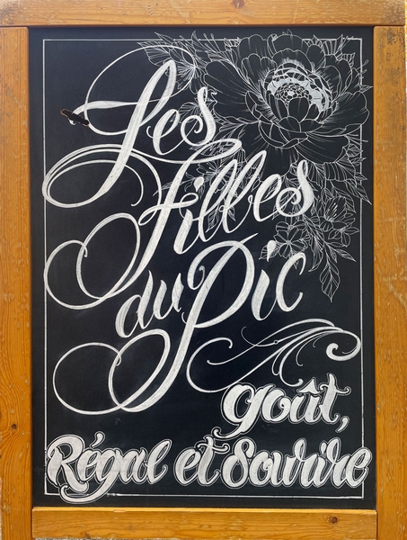 Ardoise Les Filles du Pic — Goût, régal et sourire