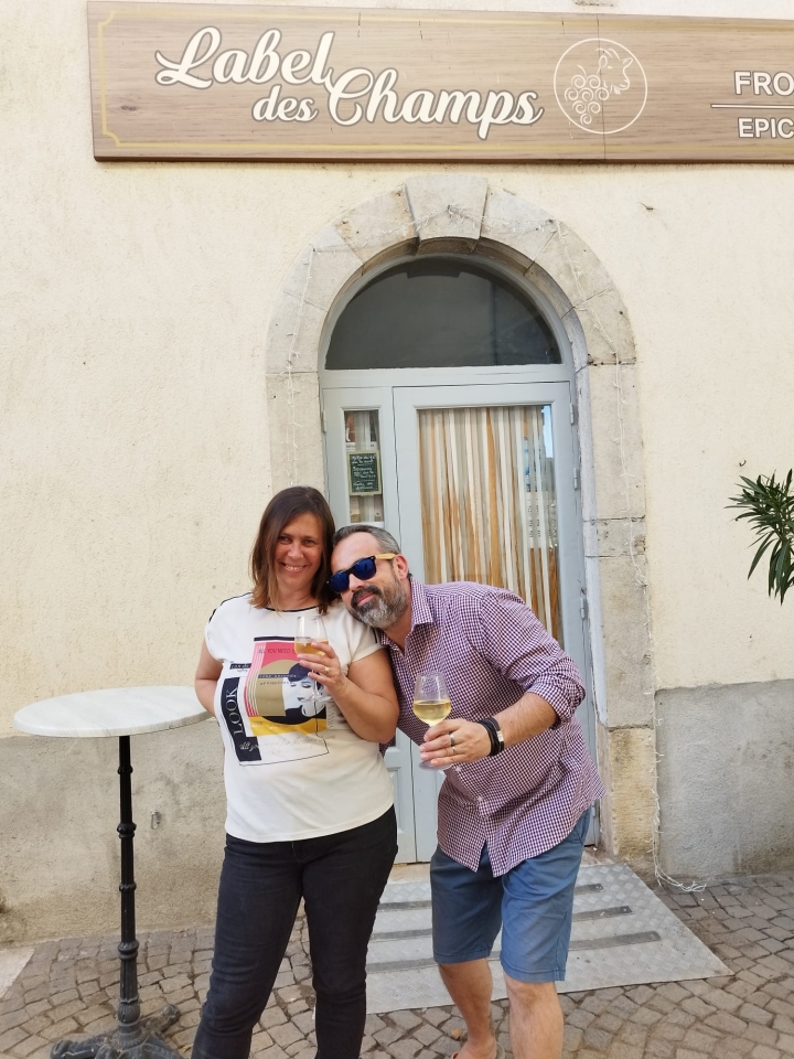 Virginie et Thomas devant Label des Champs